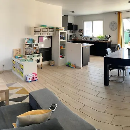 Holiday home Maison De Lotissement Proche Circuit Des 24h *