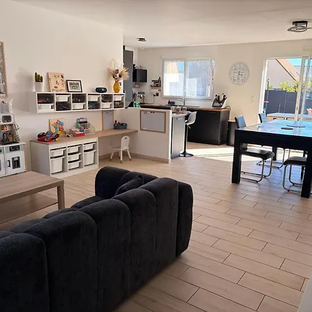 Holiday home Maison De Lotissement Proche Circuit Des 24h