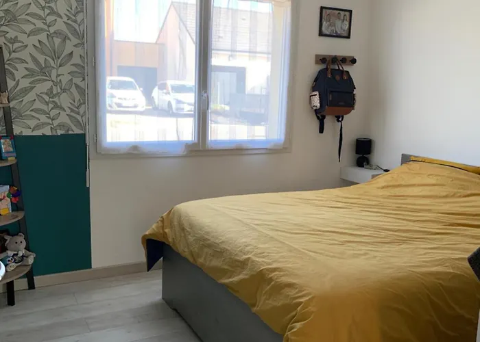 펜션 Maison De Lotissement Proche Circuit Des 24h Laigne-en-Belin